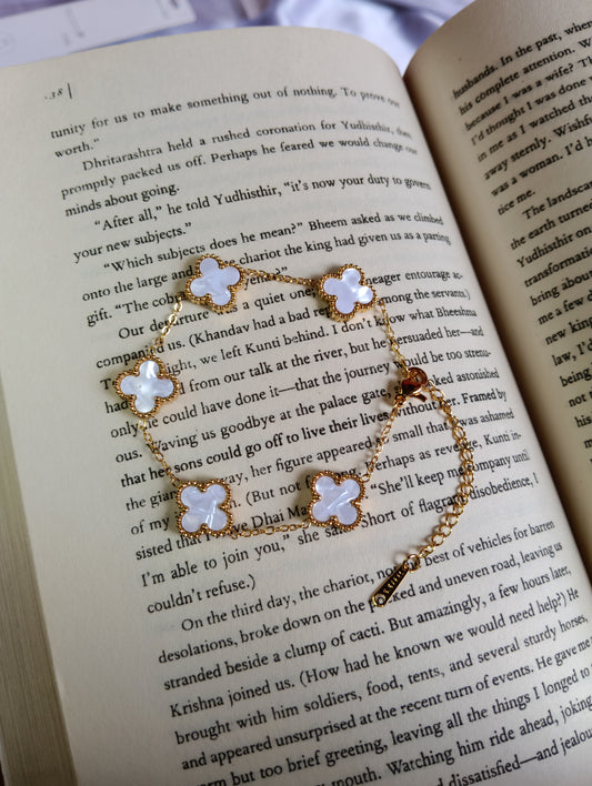 Lucky Clover Charm Bracelet